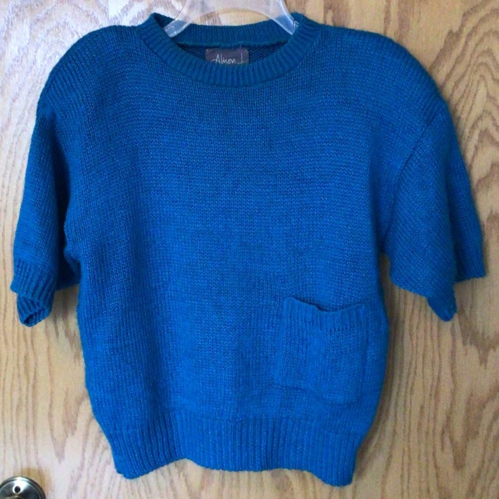 Alison J. - Vintage Teal short sleeve pullover sweater - Picture 3 of 8